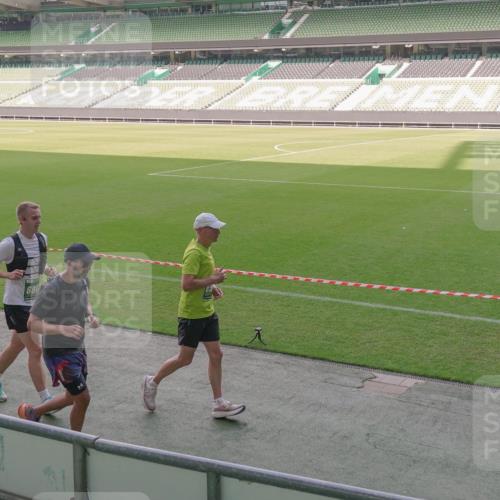 13.09.2026 - 21. swb-Marathon Bremen Michael Burmester http://msf.ph/oto/10346101 13.09.2026 13:33:56 Laufen im Stadion 155, 170, 193, 350, 428, 490, 594, 679, 709, 765, 786, 787, 916, 1001, 1026, 1048, 1051, 1098, 1292, 1377, 1444, 1553, 1557, 1560, 1591, 1592, 1607, 1661, 1703, 1760, 1772, 1784, 1827, 1996, 2077, 2132, 2226, 2230, 2231, 2338, 2374, 2399, 2400, 2451, 2456, 2479, 2511, 2514, 2515, 2539, 2543, 2616, 2630, 2641, 2718, 2735, 2757, 2769, 2787, 2791, 2982, 3014, 3345, 3443, 3503, 3547, 3577, 3601, 3614, 3660, 3708, 3709, 3720, 3797, 3875, 3901, 3911, 3952, 4001, 4014, 5151 meine-sportfotos.de