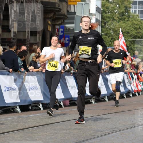 13.09.2026 - 21. swb-Marathon Bremen Strokosch-Dieckow http://msf.ph/oto/10346170 13.09.2026 10:53:01 Ziel 10193, 10339, 10652, 10734, 10812, 10827, 10906, 11002, 11038, 11109, 11144, 11350, 11362, 11597, 12338, 12361, 12399, 12439, 12533, 10284, 10448, 10585, 11012, 11282, 12170, 12398, 12461 meine-sportfotos.de
