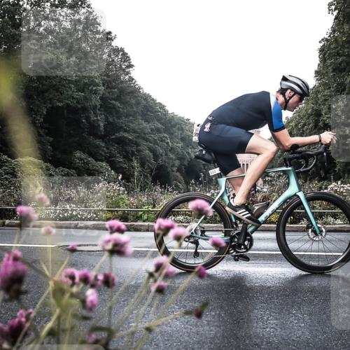 13.09.2026 - Stadtparktriathlon H.Heesch http://msf.ph/oto/10346178 13.09.2026 11:01:02 Radfahren 593, 622, 647 meine-sportfotos.de