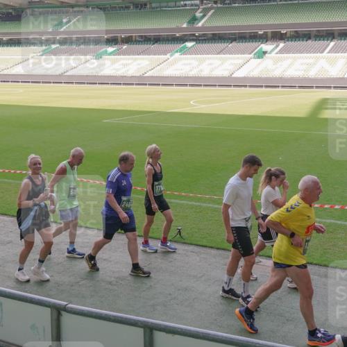 13.09.2026 - 21. swb-Marathon Bremen Michael Burmester http://msf.ph/oto/10346182 13.09.2026 13:34:09 Laufen im Stadion 155, 170, 193, 368, 428, 594, 679, 709, 765, 786, 787, 916, 1001, 1026, 1048, 1051, 1098, 1280, 1292, 1321, 1377, 1444, 1553, 1557, 1560, 1591, 1592, 1607, 1661, 1703, 1760, 1772, 1784, 1827, 1992, 1996, 2077, 2132, 2226, 2338, 2399, 2400, 2451, 2479, 2511, 2515, 2543, 2616, 2630, 2641, 2718, 2735, 2757, 2769, 2787, 2791, 2982, 3014, 3179, 3345, 3443, 3503, 3547, 3577, 3601, 3614, 3660, 3708, 3709, 3720, 3797, 3875, 3901, 3904, 3911, 3914, 3952, 4001, 4014, 5151 meine-sportfotos.de
