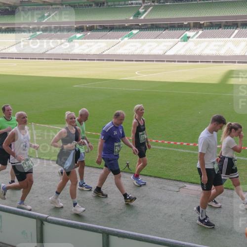 13.09.2026 - 21. swb-Marathon Bremen Michael Burmester http://msf.ph/oto/10346186 13.09.2026 13:34:09 Laufen im Stadion 155, 170, 193, 368, 428, 594, 679, 709, 765, 786, 787, 916, 1001, 1026, 1048, 1051, 1098, 1280, 1292, 1321, 1377, 1444, 1553, 1557, 1560, 1591, 1592, 1607, 1661, 1703, 1760, 1772, 1784, 1827, 1992, 1996, 2077, 2132, 2226, 2338, 2399, 2400, 2451, 2479, 2511, 2515, 2543, 2616, 2630, 2641, 2718, 2735, 2757, 2769, 2787, 2791, 2982, 3014, 3179, 3345, 3443, 3503, 3547, 3577, 3601, 3614, 3660, 3708, 3709, 3720, 3797, 3875, 3901, 3904, 3911, 3914, 3952, 4001, 4014, 5151 meine-sportfotos.de
