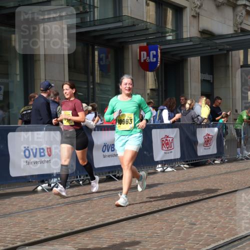 13.09.2026 - 21. swb-Marathon Bremen Strokosch-Dieckow http://msf.ph/oto/10346204 13.09.2026 11:10:05 Ziel 10002, 10169, 10247, 10361, 10362, 10422, 10706, 10719, 10768, 10791, 10890, 10963, 11080, 11283, 11298, 11300, 11382, 11725, 11732, 11933, 11957, 11982, 12117, 12183, 12227, 12293, 12454, 12550, 10299, 10435, 10645, 10737, 10751, 11119, 11383, 11437, 11441, 12207, 12449 meine-sportfotos.de