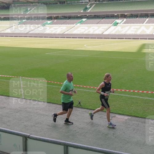 13.09.2026 - 21. swb-Marathon Bremen Michael Burmester http://msf.ph/oto/10346215 13.09.2026 13:34:13 Laufen im Stadion 155, 170, 193, 368, 428, 594, 679, 709, 765, 916, 1001, 1026, 1048, 1051, 1098, 1280, 1321, 1444, 1553, 1557, 1560, 1591, 1592, 1607, 1661, 1703, 1760, 1772, 1784, 1827, 1992, 1996, 2077, 2132, 2226, 2338, 2399, 2400, 2451, 2479, 2511, 2515, 2543, 2616, 2630, 2641, 2718, 2735, 2757, 2787, 2791, 2982, 3014, 3179, 3191, 3345, 3443, 3503, 3547, 3577, 3601, 3614, 3660, 3708, 3709, 3720, 3797, 3875, 3901, 3904, 3911, 3914, 3952, 4001, 4014, 4500, 4561, 5151 meine-sportfotos.de