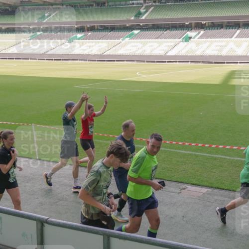 13.09.2026 - 21. swb-Marathon Bremen Michael Burmester http://msf.ph/oto/10346224 13.09.2026 13:34:14 Laufen im Stadion 155, 170, 193, 368, 428, 594, 679, 709, 765, 916, 1001, 1026, 1048, 1051, 1098, 1280, 1321, 1444, 1553, 1557, 1560, 1591, 1592, 1607, 1661, 1703, 1760, 1772, 1784, 1827, 1992, 1996, 2077, 2132, 2226, 2338, 2399, 2400, 2451, 2479, 2511, 2515, 2543, 2616, 2630, 2641, 2718, 2735, 2757, 2787, 2791, 2982, 3014, 3179, 3191, 3345, 3443, 3503, 3547, 3577, 3601, 3614, 3660, 3708, 3709, 3720, 3797, 3875, 3901, 3904, 3911, 3914, 3952, 4001, 4014, 4500, 4561, 5151 meine-sportfotos.de