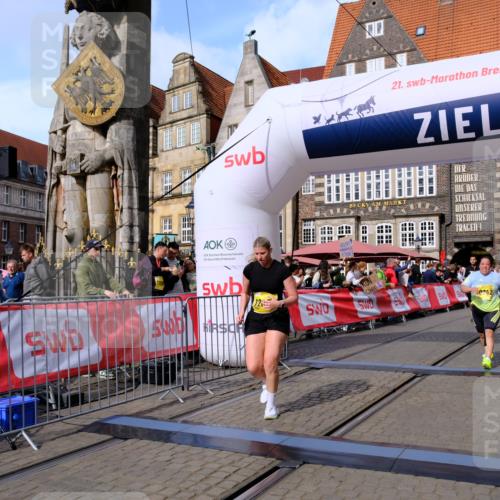 13.09.2026 - 21. swb-Marathon Bremen Tim E. http://msf.ph/oto/10346241 13.09.2026 11:16:40 Ziel 10242, 11026, 11181, 11200, 11264, 11274, 11385, 11448, 11573, 12057, 12539, 13508 meine-sportfotos.de