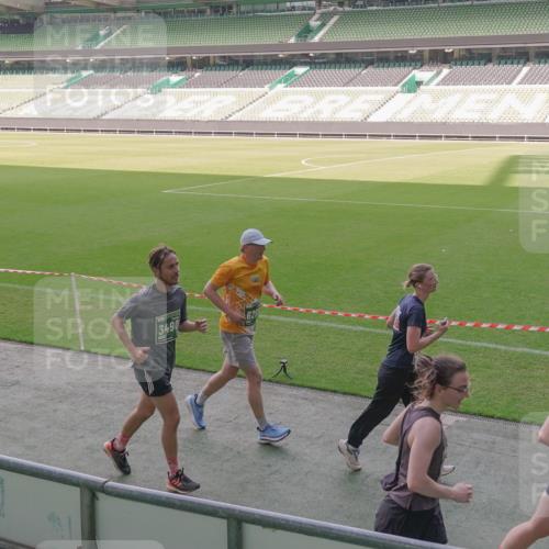 13.09.2026 - 21. swb-Marathon Bremen Michael Burmester http://msf.ph/oto/10346259 13.09.2026 13:34:19 Laufen im Stadion 155, 170, 193, 368, 428, 594, 679, 709, 765, 916, 1001, 1026, 1048, 1051, 1098, 1280, 1321, 1396, 1444, 1553, 1557, 1560, 1591, 1592, 1607, 1661, 1703, 1760, 1772, 1784, 1827, 1992, 1996, 2077, 2132, 2226, 2335, 2338, 2399, 2400, 2451, 2479, 2511, 2515, 2543, 2630, 2641, 2718, 2735, 2757, 2787, 2791, 2982, 3179, 3191, 3345, 3443, 3503, 3547, 3577, 3601, 3614, 3660, 3708, 3709, 3720, 3797, 3875, 3901, 3904, 3911, 3914, 3952, 4001, 4014, 4500, 4546, 4561, 5151 meine-sportfotos.de