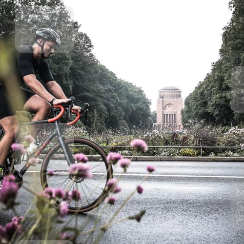13.09.2026 - Stadtparktriathlon H.Heesch http://msf.ph/oto/10346284 13.09.2026 11:01:59 Radfahren 357, 494, 657 meine-sportfotos.de