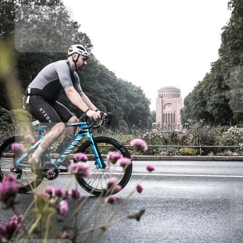 13.09.2026 - Stadtparktriathlon H.Heesch http://msf.ph/oto/10346289 13.09.2026 11:02:01 Radfahren 416, 494, 524, 657 meine-sportfotos.de