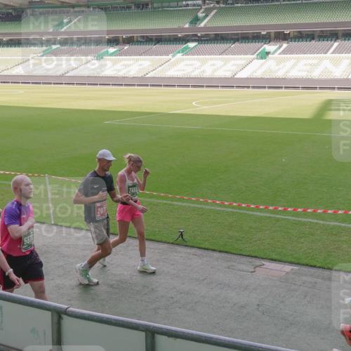 13.09.2026 - 21. swb-Marathon Bremen Michael Burmester http://msf.ph/oto/10346303 13.09.2026 13:34:26 Laufen im Stadion 155, 170, 193, 368, 428, 462, 496, 594, 679, 709, 765, 916, 1001, 1026, 1048, 1051, 1098, 1280, 1321, 1396, 1444, 1553, 1557, 1560, 1607, 1661, 1703, 1760, 1772, 1784, 1827, 1965, 1992, 1996, 2077, 2132, 2226, 2335, 2338, 2399, 2400, 2451, 2479, 2511, 2515, 2543, 2641, 2718, 2735, 2757, 2787, 2791, 2894, 2982, 3179, 3191, 3345, 3443, 3503, 3547, 3577, 3601, 3614, 3660, 3708, 3709, 3720, 3797, 3875, 3904, 3911, 3914, 3952, 4001, 4014, 4500, 4546, 4561, 5151 meine-sportfotos.de