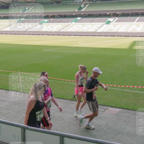 13.09.2026 - 21. swb-Marathon Bremen Michael Burmester http://msf.ph/oto/10346309 13.09.2026 13:34:27 Laufen im Stadion 155, 170, 193, 368, 428, 462, 496, 594, 679, 709, 765, 916, 1001, 1026, 1048, 1051, 1098, 1280, 1321, 1396, 1444, 1553, 1557, 1560, 1607, 1661, 1703, 1760, 1772, 1784, 1827, 1965, 1992, 1996, 2077, 2132, 2226, 2335, 2338, 2399, 2400, 2451, 2479, 2511, 2515, 2543, 2641, 2718, 2735, 2757, 2787, 2791, 2894, 2982, 3179, 3191, 3345, 3443, 3503, 3547, 3577, 3601, 3614, 3660, 3708, 3709, 3720, 3797, 3875, 3904, 3911, 3914, 3952, 4001, 4014, 4500, 4546, 4561, 5151 meine-sportfotos.de