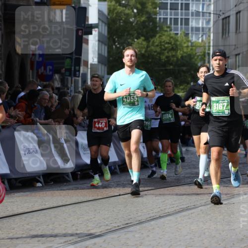 13.09.2026 - 21. swb-Marathon Bremen Strokosch-Dieckow http://msf.ph/oto/10346328 13.09.2026 13:28:05 Ziel 440, 534, 762, 857, 1456, 1932, 2686, 3013, 3135, 3460, 3576, 3970, 4106, 4133, 4265, 4421, 4496, 4593, 4744, 5081, 5462, 5557, 6067, 6468, 6522, 7042, 7138, 7358, 8351, 9067, 9494, 9727, 13198, 1460, 2977, 3114, 3334, 4506, 5250, 5360, 5889, 6182, 7926, 9167, 9168, 9543, 9738, 9881 meine-sportfotos.de