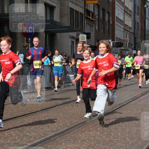 13.09.2026 - 21. swb-Marathon Bremen Strokosch-Dieckow http://msf.ph/oto/10346330 13.09.2026 11:10:09 Ziel 10002, 10169, 10247, 10361, 10362, 10422, 10706, 10719, 10768, 10791, 10890, 10963, 11080, 11283, 11298, 11300, 11382, 11725, 11736, 11957, 11982, 12183, 12227, 12293, 12454, 12550, 10299, 10435, 10645, 10737, 10751, 10963, 11119, 11383, 11437, 11441, 11732, 11933, 12117, 12207, 12293 meine-sportfotos.de