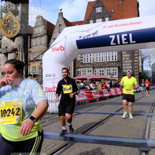 13.09.2026 - 21. swb-Marathon Bremen Tim E. http://msf.ph/oto/10346333 13.09.2026 11:16:45 Ziel 10242, 11181, 11200, 11274, 11385, 11573, 12057, 12102, 12158, 12539 meine-sportfotos.de