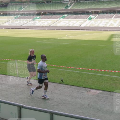 13.09.2026 - 21. swb-Marathon Bremen Michael Burmester http://msf.ph/oto/10346360 13.09.2026 13:34:35 Laufen im Stadion 155, 170, 193, 368, 428, 462, 496, 594, 679, 709, 765, 916, 1001, 1026, 1048, 1051, 1098, 1280, 1321, 1396, 1444, 1553, 1557, 1560, 1607, 1661, 1703, 1760, 1772, 1784, 1827, 1965, 1992, 1996, 2132, 2226, 2335, 2338, 2399, 2400, 2451, 2479, 2511, 2515, 2543, 2641, 2650, 2718, 2735, 2757, 2787, 2791, 2894, 2982, 3179, 3191, 3345, 3406, 3443, 3503, 3547, 3577, 3614, 3660, 3708, 3709, 3720, 3797, 3875, 3904, 3911, 3914, 3952, 4001, 4014, 4500, 4546, 4561, 4967, 5151 meine-sportfotos.de