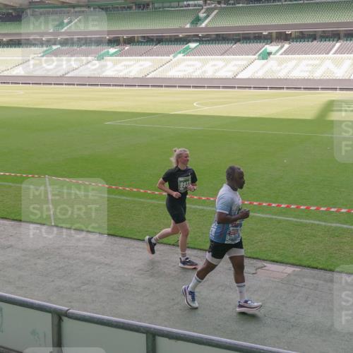 13.09.2026 - 21. swb-Marathon Bremen Michael Burmester http://msf.ph/oto/10346366 13.09.2026 13:34:36 Laufen im Stadion 155, 170, 193, 368, 428, 462, 496, 594, 679, 709, 765, 916, 1001, 1026, 1048, 1051, 1098, 1280, 1321, 1396, 1444, 1553, 1557, 1560, 1607, 1661, 1703, 1760, 1772, 1784, 1827, 1965, 1992, 1996, 2132, 2226, 2335, 2338, 2399, 2400, 2451, 2479, 2511, 2515, 2543, 2641, 2650, 2718, 2735, 2757, 2787, 2791, 2894, 2982, 3179, 3191, 3345, 3406, 3443, 3503, 3547, 3577, 3614, 3660, 3708, 3709, 3720, 3797, 3875, 3904, 3911, 3914, 3952, 4001, 4014, 4500, 4546, 4561, 4967, 5151 meine-sportfotos.de