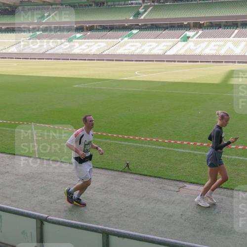 13.09.2026 - 21. swb-Marathon Bremen Michael Burmester http://msf.ph/oto/10346394 13.09.2026 13:34:39 Laufen im Stadion 170, 193, 368, 428, 462, 496, 594, 679, 709, 765, 916, 1001, 1026, 1048, 1051, 1098, 1280, 1321, 1396, 1444, 1553, 1557, 1560, 1607, 1661, 1703, 1760, 1772, 1784, 1827, 1965, 1974, 1992, 1996, 2132, 2226, 2335, 2338, 2399, 2400, 2451, 2479, 2511, 2515, 2543, 2641, 2650, 2718, 2735, 2757, 2787, 2791, 2894, 2982, 3090, 3179, 3191, 3345, 3406, 3443, 3503, 3547, 3577, 3614, 3660, 3708, 3709, 3720, 3797, 3875, 3904, 3911, 3914, 3952, 4001, 4014, 4500, 4546, 4561, 4967, 5151 meine-sportfotos.de
