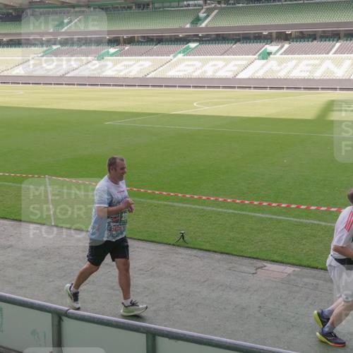 13.09.2026 - 21. swb-Marathon Bremen Michael Burmester http://msf.ph/oto/10346398 13.09.2026 13:34:40 Laufen im Stadion 170, 193, 368, 428, 462, 496, 594, 679, 709, 765, 916, 1001, 1026, 1048, 1051, 1098, 1280, 1321, 1396, 1444, 1553, 1557, 1560, 1607, 1661, 1703, 1760, 1772, 1784, 1827, 1965, 1974, 1977, 1992, 1996, 2335, 2338, 2399, 2400, 2451, 2479, 2511, 2515, 2543, 2641, 2650, 2718, 2735, 2757, 2787, 2791, 2894, 2982, 3090, 3179, 3191, 3345, 3406, 3443, 3503, 3547, 3577, 3614, 3660, 3708, 3709, 3720, 3797, 3875, 3904, 3911, 3914, 3952, 4001, 4014, 4500, 4546, 4561, 4967, 5151 meine-sportfotos.de