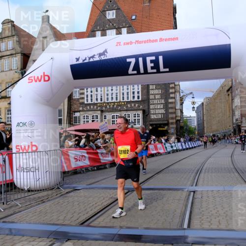 13.09.2026 - 21. swb-Marathon Bremen Tim E. http://msf.ph/oto/10346426 13.09.2026 11:16:51 Ziel 10242, 11274, 12102, 12158 meine-sportfotos.de