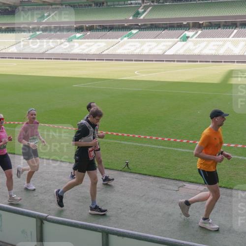 13.09.2026 - 21. swb-Marathon Bremen Michael Burmester http://msf.ph/oto/10346446 13.09.2026 13:34:50 Laufen im Stadion 170, 193, 368, 428, 462, 496, 594, 679, 709, 765, 916, 1026, 1048, 1098, 1280, 1321, 1396, 1444, 1553, 1557, 1560, 1607, 1661, 1703, 1760, 1772, 1784, 1827, 1965, 1974, 1977, 1992, 1996, 2335, 2338, 2399, 2400, 2451, 2479, 2511, 2515, 2543, 2641, 2650, 2718, 2735, 2757, 2787, 2789, 2791, 2894, 2982, 3090, 3179, 3191, 3345, 3406, 3443, 3503, 3547, 3577, 3660, 3708, 3709, 3720, 3875, 3904, 3911, 3914, 3952, 4001, 4014, 4200, 4290, 4500, 4546, 4561, 4880, 4967, 5000, 5151, 5818 meine-sportfotos.de
