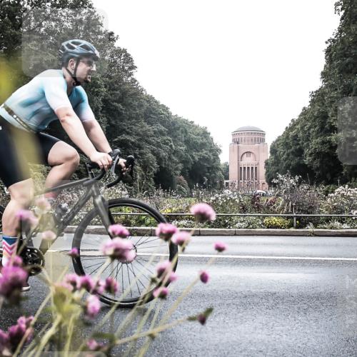 13.09.2026 - Stadtparktriathlon H.Heesch http://msf.ph/oto/10346448 13.09.2026 11:04:01 Radfahren 536, 643, 688 meine-sportfotos.de