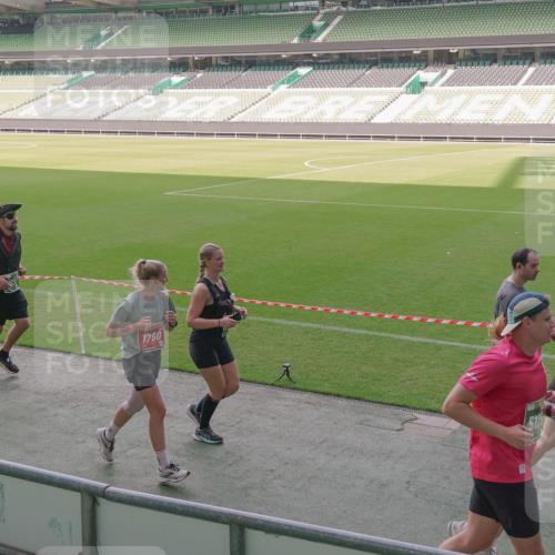 13.09.2026 - 21. swb-Marathon Bremen Michael Burmester http://msf.ph/oto/10346461 13.09.2026 13:34:51 Laufen im Stadion 170, 193, 368, 428, 462, 496, 594, 679, 709, 765, 916, 1026, 1048, 1098, 1280, 1321, 1396, 1444, 1553, 1557, 1560, 1607, 1661, 1703, 1760, 1772, 1784, 1827, 1965, 1974, 1977, 1992, 1996, 2335, 2338, 2399, 2400, 2451, 2479, 2511, 2515, 2543, 2641, 2650, 2718, 2735, 2757, 2787, 2789, 2791, 2894, 2982, 3090, 3179, 3191, 3345, 3406, 3443, 3503, 3547, 3577, 3660, 3708, 3709, 3720, 3875, 3904, 3911, 3914, 3952, 4001, 4014, 4200, 4290, 4500, 4546, 4561, 4880, 4967, 5000, 5151, 5818 meine-sportfotos.de