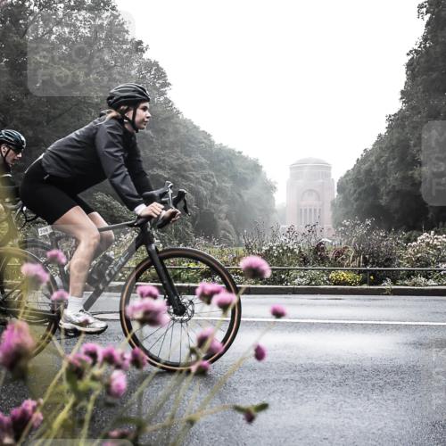 13.09.2026 - Stadtparktriathlon H.Heesch http://msf.ph/oto/10346489 13.09.2026 09:51:42 Radfahren 213, 262, 264, 287, 296, 313 meine-sportfotos.de