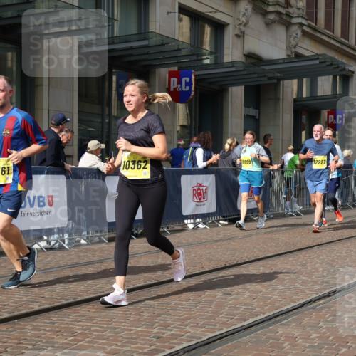 13.09.2026 - 21. swb-Marathon Bremen Strokosch-Dieckow http://msf.ph/oto/10346504 13.09.2026 11:10:12 Ziel 10002, 10169, 10247, 10361, 10362, 10422, 10706, 10719, 10768, 10791, 10890, 11080, 11283, 11298, 11300, 11309, 11382, 11583, 11725, 11736, 11957, 11982, 12183, 12227, 12454, 12550, 10299, 10435, 10751, 10963, 11119, 11383, 11437, 11441, 11732, 11933, 12117, 12207, 12293 meine-sportfotos.de