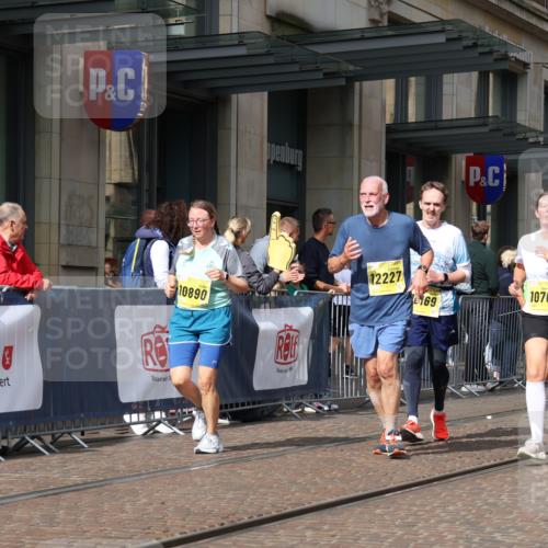 13.09.2026 - 21. swb-Marathon Bremen Strokosch-Dieckow http://msf.ph/oto/10346519 13.09.2026 11:10:13 Ziel 10002, 10169, 10247, 10361, 10362, 10422, 10706, 10719, 10768, 10791, 10890, 11080, 11283, 11298, 11300, 11309, 11382, 11583, 11725, 11736, 11846, 11957, 11982, 12183, 12227, 12454, 12550, 10299, 10435, 10751, 10963, 11119, 11383, 11441, 11725, 11732, 11933, 12117, 12207, 12293 meine-sportfotos.de