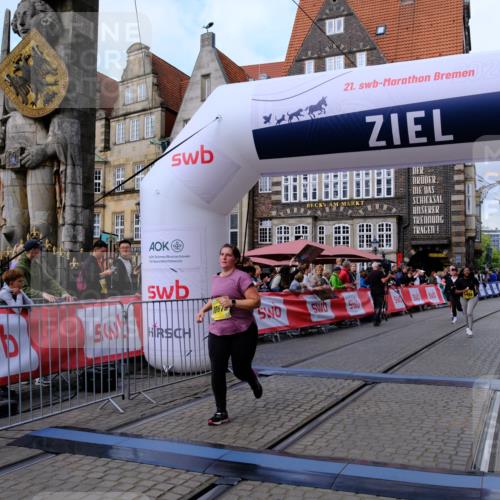13.09.2026 - 21. swb-Marathon Bremen Tim E. http://msf.ph/oto/10346529 13.09.2026 11:17:04 Ziel 10679, 11456, 11867, 12089, 12158 meine-sportfotos.de