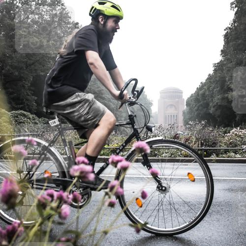 13.09.2026 - Stadtparktriathlon H.Heesch http://msf.ph/oto/10346532 13.09.2026 09:51:58 Radfahren 220, 300, 311, 336 meine-sportfotos.de