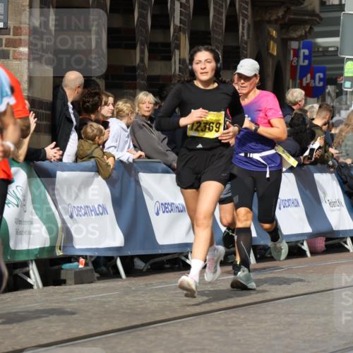 13.09.2026 - 21. swb-Marathon Bremen Strokosch-Dieckow http://msf.ph/oto/10346536 13.09.2026 10:53:10 Ziel 10193, 10304, 10339, 10652, 10734, 10827, 10863, 11002, 11038, 11144, 11238, 11362, 11386, 11597, 11766, 12019, 12338, 12399, 10448, 10585, 10757, 10780, 10821, 11012, 11168, 11379, 12040, 12170, 12275, 12461 meine-sportfotos.de