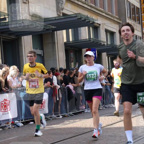 13.09.2026 - 21. swb-Marathon Bremen Strokosch-Dieckow http://msf.ph/oto/10346540 13.09.2026 13:30:19 Ziel 625, 800, 834, 1067, 1533, 1771, 1841, 1926, 1941, 2369, 2452, 2723, 2985, 3163, 3164, 3425, 4058, 4206, 4332, 4342, 4415, 4425, 4748, 4757, 4920, 5506, 5551, 5681, 5802, 5822, 6134, 6343, 6347, 6523, 6988, 7012, 7253, 7567, 7645, 7821, 8116, 8117, 8169, 8314, 8762, 8878, 8966, 9011, 9108, 9653, 9692, 9695, 9699, 9825, 13090, 881, 1308, 1611, 1653, 1780, 1909, 1938, 2126, 2265, 2364, 2900, 3190, 4763, 5039, 5198, 5348, 5615, 5631, 6225, 6720, 8090, 8314, 8494 meine-sportfotos.de