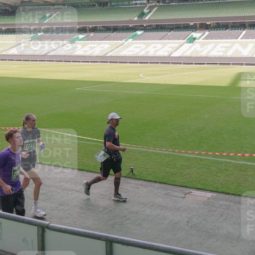 13.09.2026 - 21. swb-Marathon Bremen Michael Burmester http://msf.ph/oto/10346543 13.09.2026 13:35:03 Laufen im Stadion 170, 193, 368, 428, 462, 496, 657, 679, 709, 916, 1026, 1048, 1098, 1280, 1321, 1396, 1444, 1553, 1557, 1560, 1607, 1661, 1703, 1726, 1760, 1772, 1784, 1827, 1965, 1974, 1977, 1992, 1996, 2335, 2338, 2451, 2479, 2511, 2515, 2543, 2578, 2641, 2650, 2735, 2757, 2787, 2789, 2791, 2894, 3090, 3179, 3191, 3345, 3406, 3443, 3472, 3503, 3547, 3555, 3577, 3660, 3708, 3709, 3720, 3801, 3875, 3904, 3911, 3914, 4001, 4014, 4200, 4290, 4500, 4546, 4561, 4880, 4967, 5000, 5151, 5818 meine-sportfotos.de