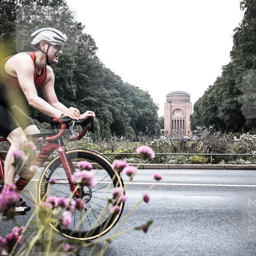 13.09.2026 - Stadtparktriathlon H.Heesch http://msf.ph/oto/10346545 13.09.2026 11:05:18 Radfahren 483, 595, 597, 702 meine-sportfotos.de