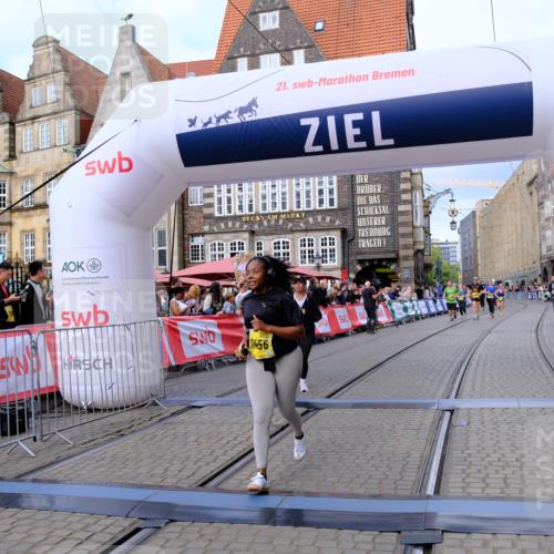 13.09.2026 - 21. swb-Marathon Bremen Tim E. http://msf.ph/oto/10346548 13.09.2026 11:17:07 Ziel 10679, 11456, 11867, 12089 meine-sportfotos.de