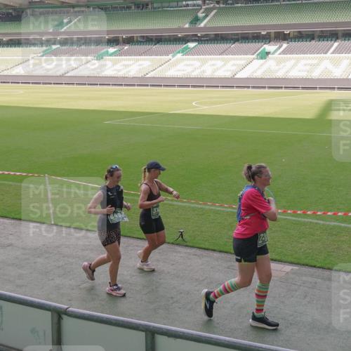 13.09.2026 - 21. swb-Marathon Bremen Michael Burmester http://msf.ph/oto/10346567 13.09.2026 13:35:07 Laufen im Stadion 170, 193, 368, 428, 462, 496, 657, 679, 709, 916, 1026, 1048, 1098, 1280, 1321, 1396, 1432, 1444, 1553, 1557, 1560, 1607, 1661, 1703, 1726, 1772, 1784, 1827, 1965, 1974, 1977, 1992, 1996, 2335, 2338, 2451, 2479, 2511, 2543, 2578, 2641, 2650, 2735, 2757, 2787, 2789, 2791, 2894, 3090, 3179, 3191, 3345, 3406, 3472, 3503, 3547, 3555, 3577, 3660, 3708, 3709, 3720, 3801, 3875, 3904, 3914, 4001, 4014, 4200, 4290, 4500, 4546, 4561, 4880, 4967, 5000, 5151, 5818 meine-sportfotos.de