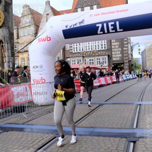 13.09.2026 - 21. swb-Marathon Bremen Tim E. http://msf.ph/oto/10346568 13.09.2026 11:17:08 Ziel 10679, 11456, 11867, 12089 meine-sportfotos.de