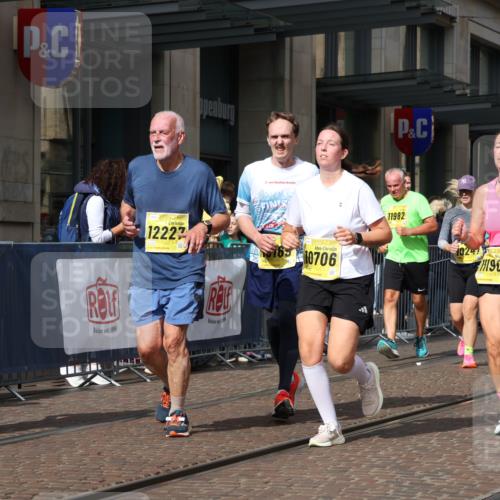 13.09.2026 - 21. swb-Marathon Bremen Strokosch-Dieckow http://msf.ph/oto/10346573 13.09.2026 11:10:14 Ziel 10002, 10169, 10247, 10361, 10362, 10422, 10706, 10719, 10768, 10791, 10890, 11047, 11080, 11283, 11298, 11300, 11309, 11382, 11583, 11736, 11846, 11957, 11982, 12183, 12227, 12454, 12550, 10299, 10435, 10751, 10963, 11119, 11441, 11725, 11732, 11933, 12117, 12207, 12293 meine-sportfotos.de