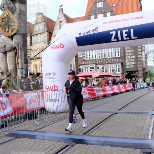 13.09.2026 - 21. swb-Marathon Bremen Tim E. http://msf.ph/oto/10346590 13.09.2026 11:17:09 Ziel 10295, 10679, 10999, 11456, 11653, 11867, 12089 meine-sportfotos.de