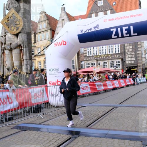 13.09.2026 - 21. swb-Marathon Bremen Tim E. http://msf.ph/oto/10346602 13.09.2026 11:17:09 Ziel 10295, 10679, 10999, 11456, 11653, 11867, 12089 meine-sportfotos.de