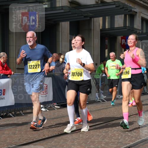 13.09.2026 - 21. swb-Marathon Bremen Strokosch-Dieckow http://msf.ph/oto/10346603 13.09.2026 11:10:15 Ziel 10002, 10169, 10247, 10361, 10362, 10422, 10706, 10719, 10768, 10791, 10890, 11047, 11080, 11283, 11298, 11300, 11309, 11327, 11382, 11583, 11736, 11846, 11957, 11982, 12183, 12227, 12454, 12550, 10299, 10362, 10435, 10751, 10963, 11119, 11382, 11441, 11725, 11732, 11933, 12117, 12207, 12293 meine-sportfotos.de