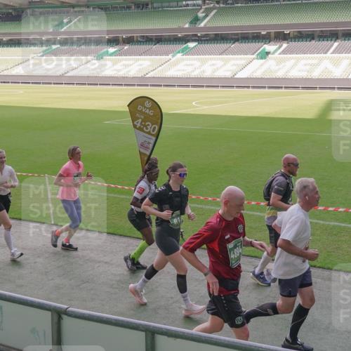 13.09.2026 - 21. swb-Marathon Bremen Michael Burmester http://msf.ph/oto/10346634 13.09.2026 13:35:17 Laufen im Stadion 170, 193, 368, 462, 496, 657, 679, 709, 916, 1026, 1048, 1280, 1321, 1396, 1432, 1444, 1553, 1560, 1607, 1703, 1726, 1772, 1784, 1827, 1965, 1974, 1977, 1992, 2335, 2338, 2451, 2511, 2578, 2641, 2650, 2735, 2789, 2791, 2894, 2933, 3090, 3179, 3191, 3345, 3406, 3472, 3547, 3555, 3588, 3660, 3708, 3709, 3720, 3801, 3904, 3914, 4001, 4014, 4200, 4290, 4500, 4546, 4561, 4880, 4967, 5000, 5151, 5818 meine-sportfotos.de