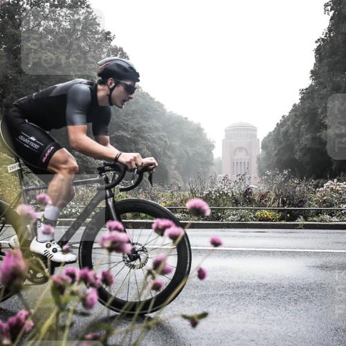 13.09.2026 - Stadtparktriathlon H.Heesch http://msf.ph/oto/10346647 13.09.2026 09:53:46 Radfahren 290, 328 meine-sportfotos.de