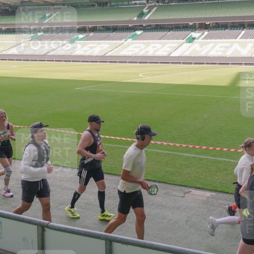13.09.2026 - 21. swb-Marathon Bremen Michael Burmester http://msf.ph/oto/10346648 13.09.2026 13:35:19 Laufen im Stadion 170, 193, 368, 462, 496, 657, 679, 709, 916, 1026, 1048, 1280, 1321, 1396, 1432, 1444, 1553, 1560, 1607, 1703, 1726, 1772, 1784, 1827, 1965, 1974, 1977, 1992, 2335, 2338, 2451, 2511, 2578, 2641, 2650, 2688, 2735, 2789, 2791, 2894, 2933, 3090, 3179, 3191, 3345, 3406, 3472, 3547, 3555, 3588, 3660, 3708, 3709, 3720, 3801, 3904, 3914, 4014, 4200, 4290, 4500, 4546, 4561, 4880, 4967, 5000, 5151, 5332, 5818 meine-sportfotos.de