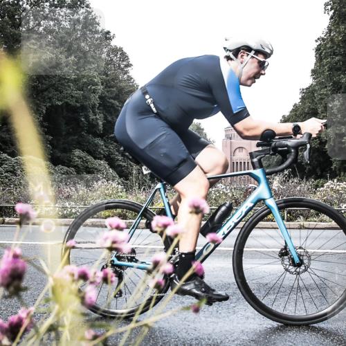 13.09.2026 - Stadtparktriathlon H.Heesch http://msf.ph/oto/10346654 13.09.2026 11:05:55 Radfahren 559, 630, 668, 686 meine-sportfotos.de
