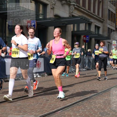 13.09.2026 - 21. swb-Marathon Bremen Strokosch-Dieckow http://msf.ph/oto/10346658 13.09.2026 11:10:15 Ziel 10002, 10169, 10247, 10361, 10362, 10422, 10706, 10719, 10768, 10791, 10890, 11047, 11080, 11283, 11298, 11300, 11309, 11327, 11382, 11583, 11736, 11846, 11957, 11982, 12183, 12227, 12454, 12550, 10299, 10362, 10435, 10751, 10963, 11119, 11382, 11441, 11725, 11732, 11933, 12117, 12207, 12293 meine-sportfotos.de