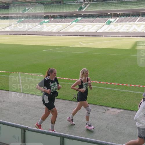 13.09.2026 - 21. swb-Marathon Bremen Michael Burmester http://msf.ph/oto/10346664 13.09.2026 13:35:20 Laufen im Stadion 170, 193, 368, 462, 496, 657, 679, 709, 916, 1015, 1026, 1048, 1280, 1321, 1396, 1432, 1444, 1553, 1560, 1607, 1703, 1726, 1772, 1784, 1827, 1965, 1974, 1977, 1992, 2335, 2338, 2451, 2511, 2578, 2641, 2650, 2688, 2735, 2789, 2791, 2894, 2933, 3090, 3179, 3191, 3345, 3406, 3472, 3547, 3555, 3588, 3660, 3708, 3709, 3720, 3801, 3904, 3914, 4014, 4200, 4290, 4500, 4546, 4561, 4880, 4967, 5000, 5151, 5332, 5818 meine-sportfotos.de