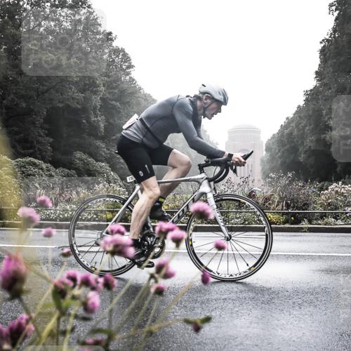 13.09.2026 - Stadtparktriathlon H.Heesch http://msf.ph/oto/10346678 13.09.2026 09:53:57 Radfahren 229, 232, 251, 267, 274 meine-sportfotos.de
