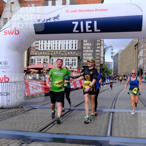 13.09.2026 - 21. swb-Marathon Bremen Tim E. http://msf.ph/oto/10346685 13.09.2026 11:17:18 Ziel 10295, 10335, 10999, 11355, 11456, 11461, 11653, 11867, 12089, 12287 meine-sportfotos.de