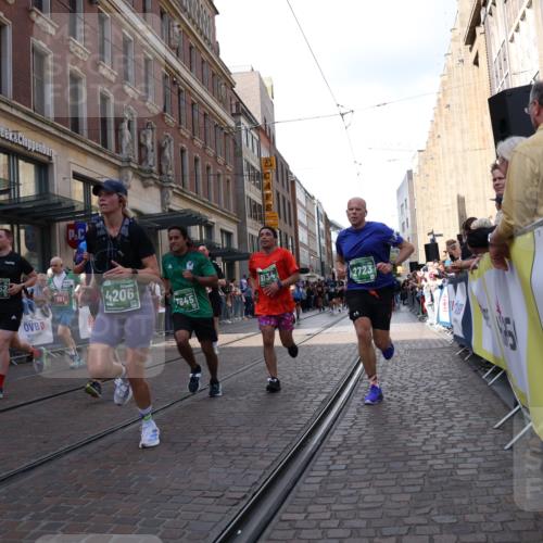 13.09.2026 - 21. swb-Marathon Bremen Strokosch-Dieckow http://msf.ph/oto/10346688 13.09.2026 13:30:23 Ziel 625, 800, 834, 1067, 1533, 1771, 1841, 1926, 1941, 2369, 2452, 2723, 2985, 3163, 3164, 3425, 4058, 4206, 4251, 4332, 4342, 4415, 4425, 4748, 4757, 4920, 5506, 5551, 5600, 5681, 5802, 5822, 5900, 6134, 6343, 6347, 6523, 6988, 7012, 7253, 7567, 7645, 8116, 8117, 8762, 8878, 8966, 9011, 9108, 9290, 9653, 9692, 9695, 9699, 9767, 9825, 13090, 881, 1308, 1611, 1909, 1938, 2265, 2364, 2900, 3164, 4058, 4763, 5039, 5348, 5615, 6225, 6720, 7821, 8090, 8169, 8314, 8494 meine-sportfotos.de